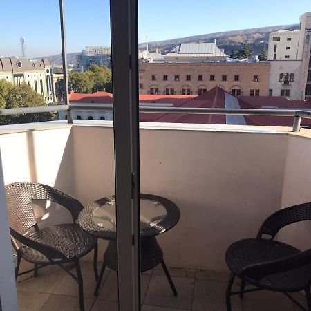 Rustaveli Apartment City Centre Tbilisi ภายนอก รูปภาพ