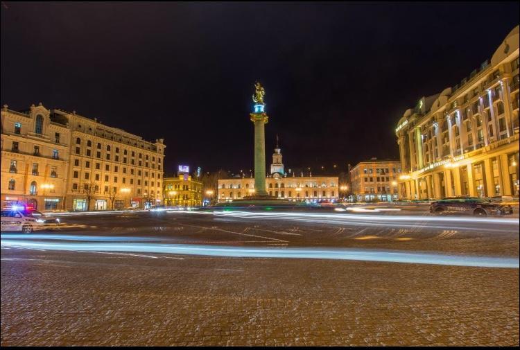 Rustaveli Apartment City Centre Tbilisi ภายนอก รูปภาพ