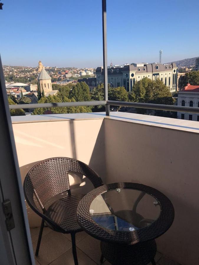 Rustaveli Apartment City Centre Tbilisi ภายนอก รูปภาพ