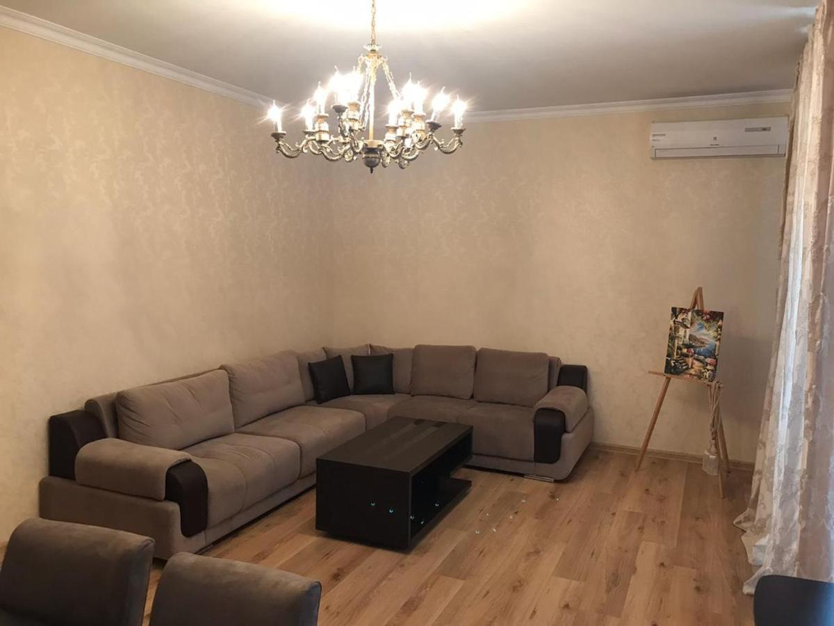 Rustaveli Apartment City Centre Tbilisi ภายนอก รูปภาพ