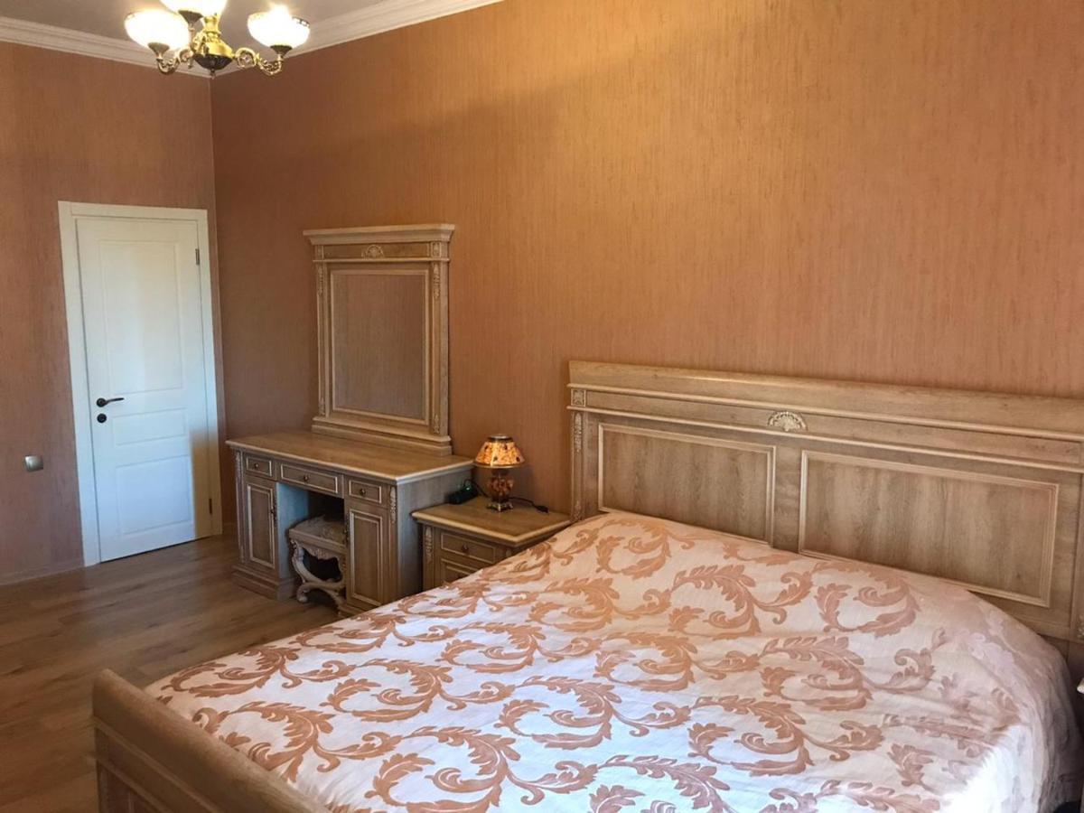 Rustaveli Apartment City Centre Tbilisi ภายนอก รูปภาพ